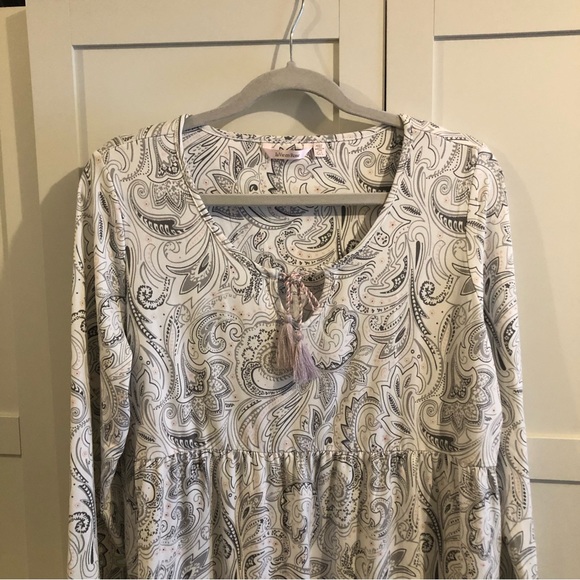 La Vie En Rose Night Shirt, Mid Length - Picture 2 of 8